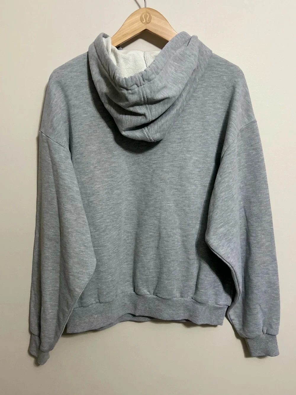 ⭐️Alo Yoga Sweatshirt Accolade⭐️